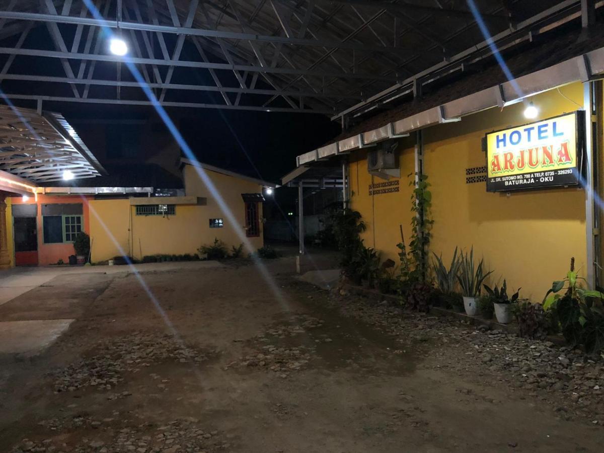 Hotel Arjuna Baturaja  Exterior foto