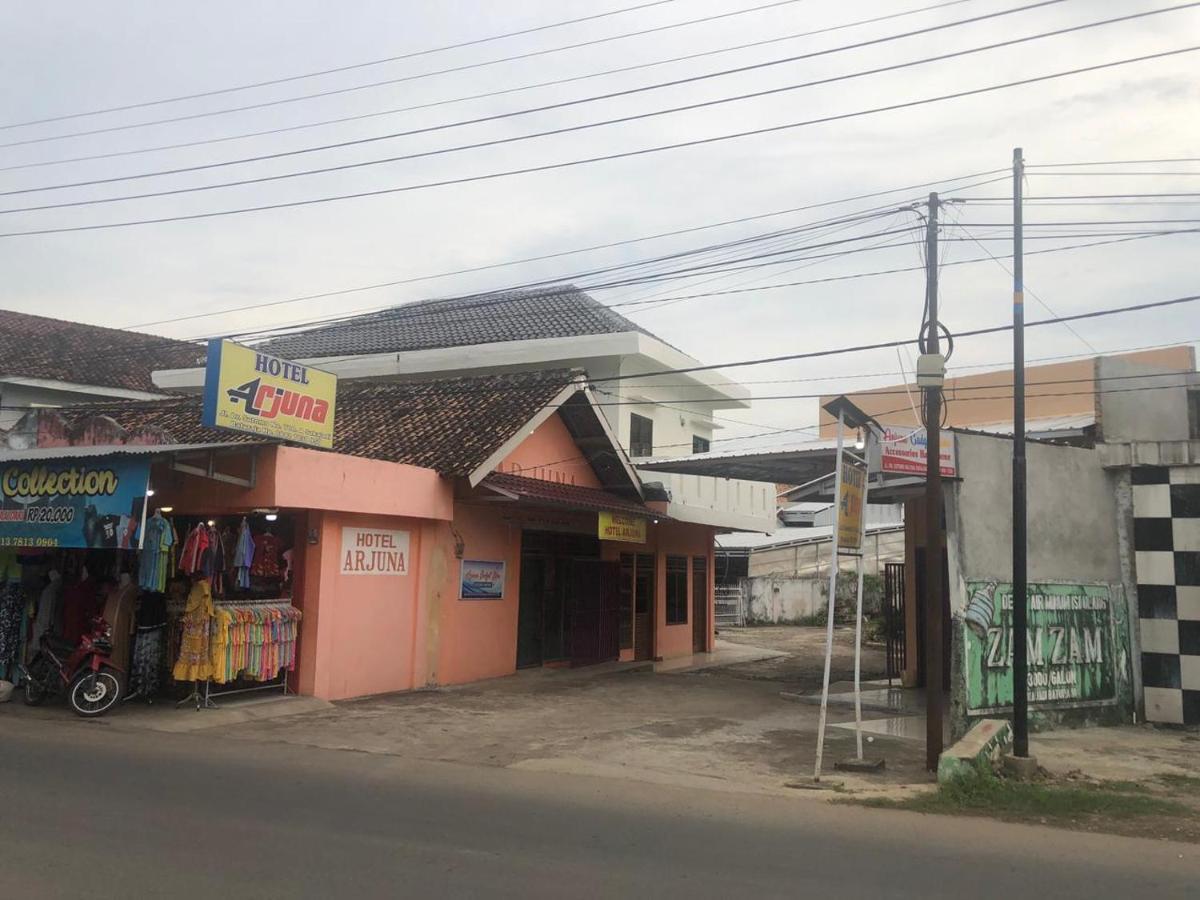 Hotel Arjuna Baturaja  Exterior foto
